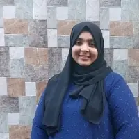 Amna Jaffer, business development and digital marketing executive, recommending Sathmina SEO